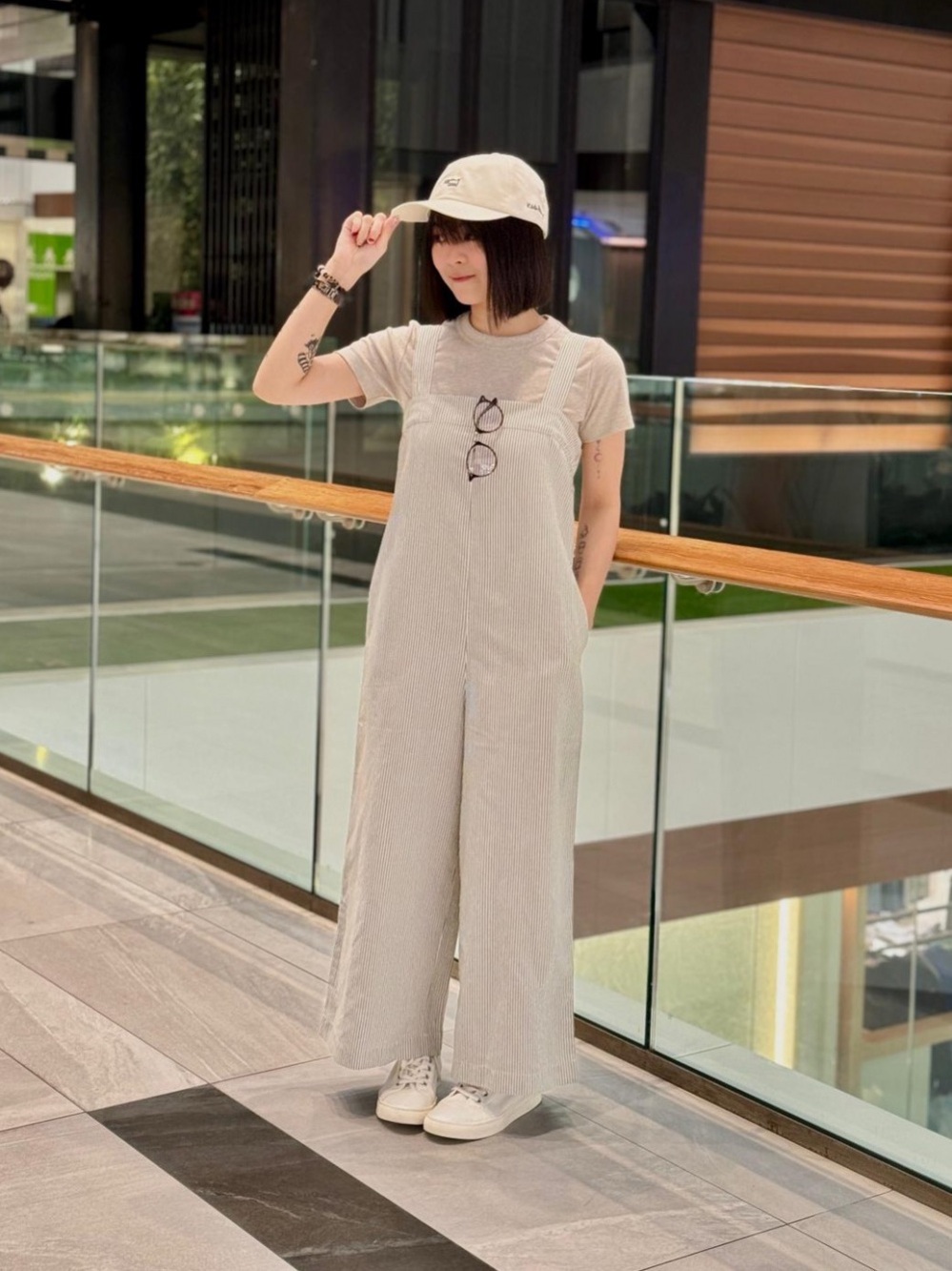 Uniqlo Striped Linen Blend Jumpsuit Overalls Size Medium White Green - Picture 3 of 14